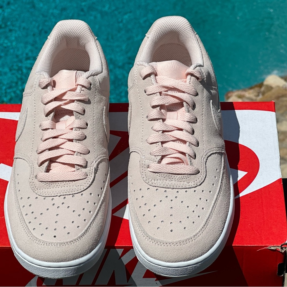 NEW Nike Womens Nubuck Court Vision Low Casual Sneaker - 9.5 - Picture 3 of 9